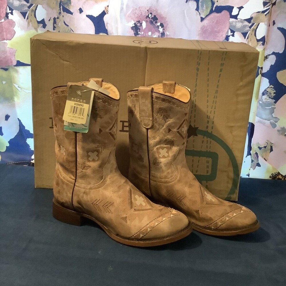 NEW Roper Aiyana Fashion Round Toe Boot Waxy Tan Embroidery Size 7.5